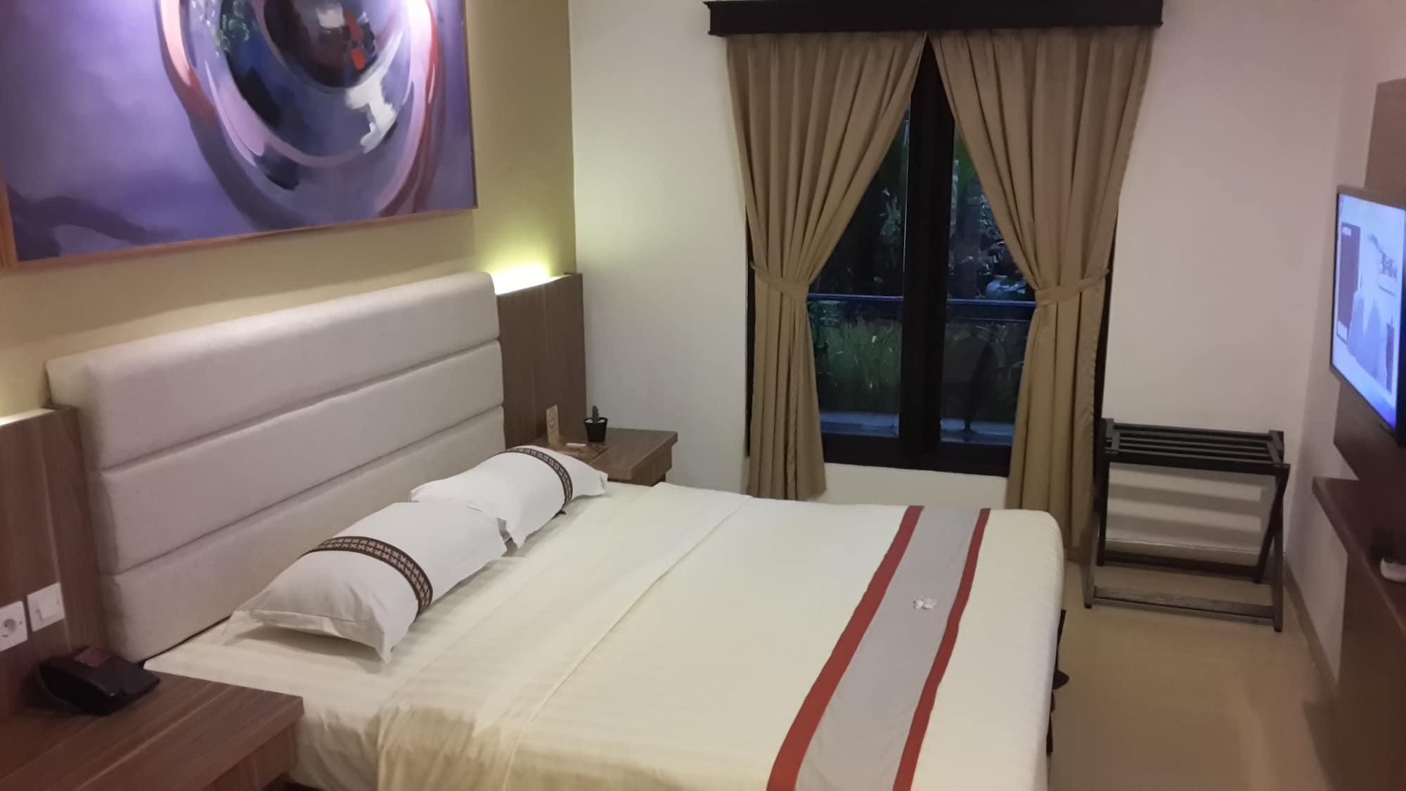 The Grand Palace Hotel Джокьякарта Экстерьер фото